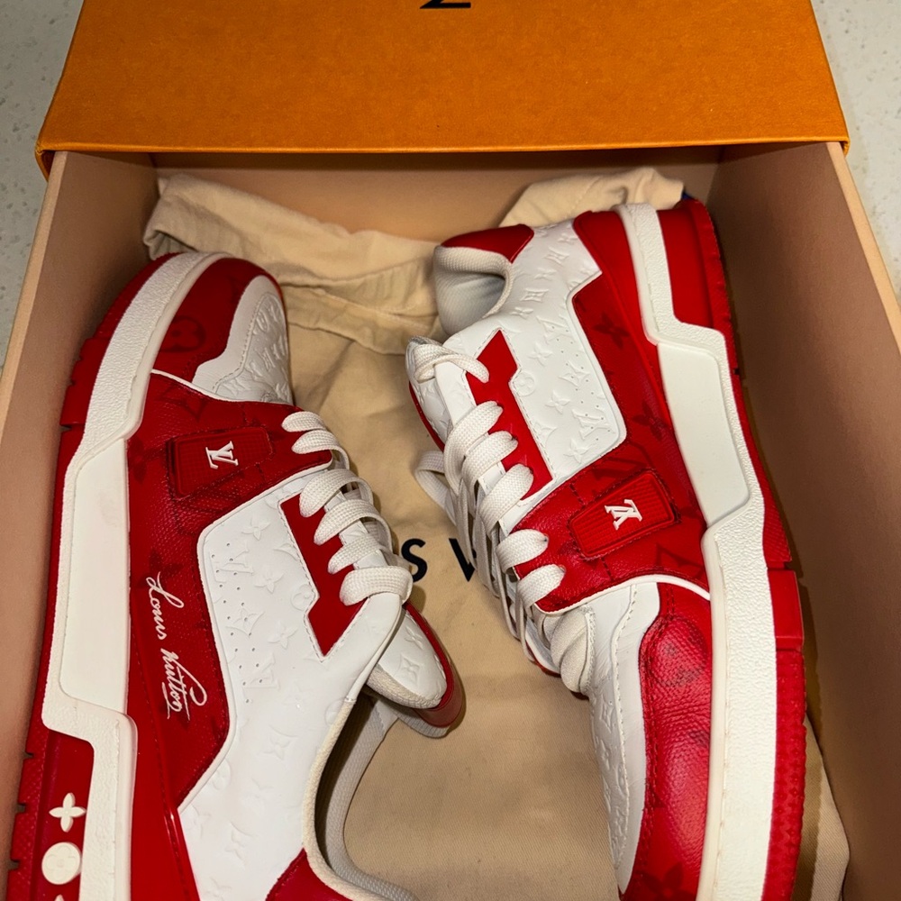 LV Trainer Sneaker. - Picture 2 of 9